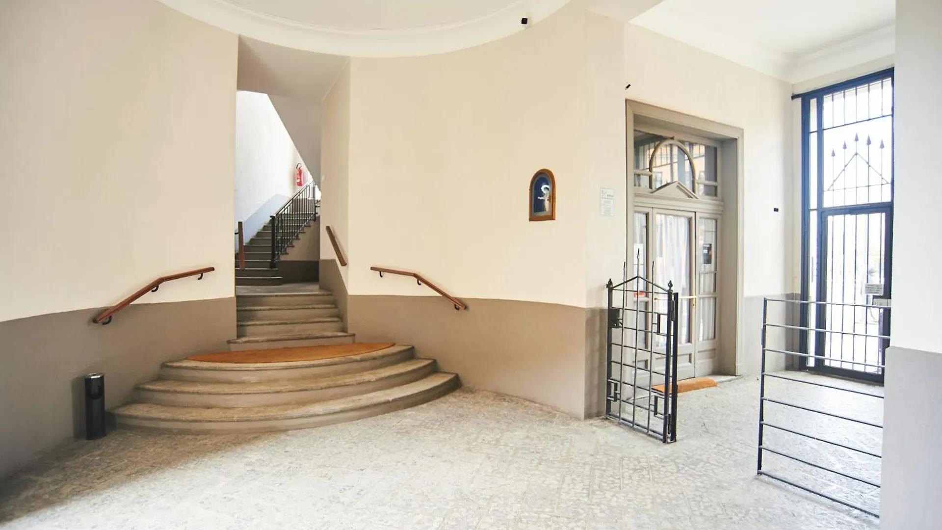 Apartment Design & Comfort A Milano Metro A 2 Min